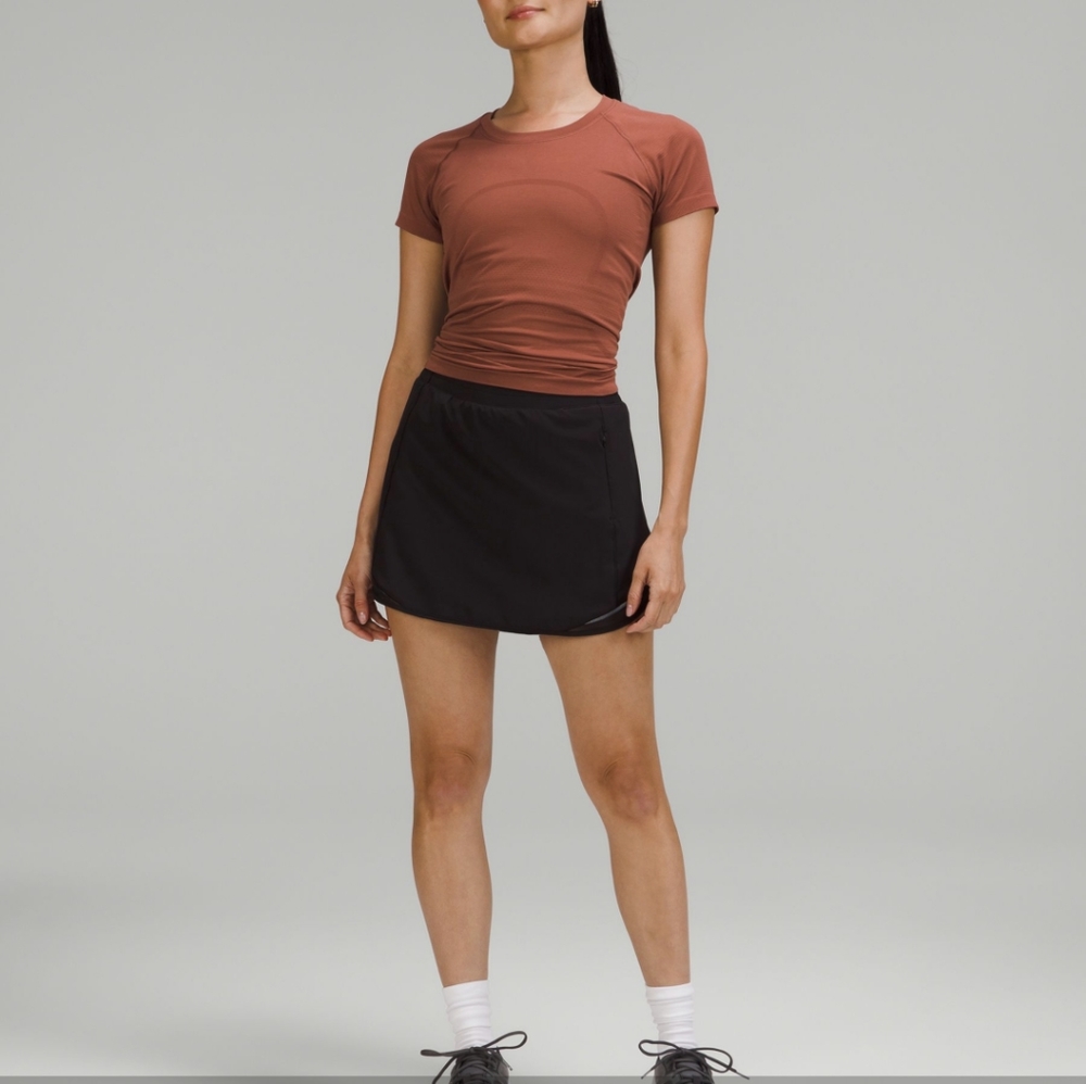 NWT Lululemon Hotty Hot Skirt Black Size 0